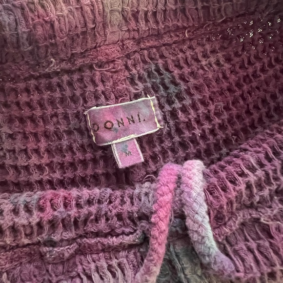 NWOT DONNI. Waffle Roll Short Size M - Picture 2 of 3